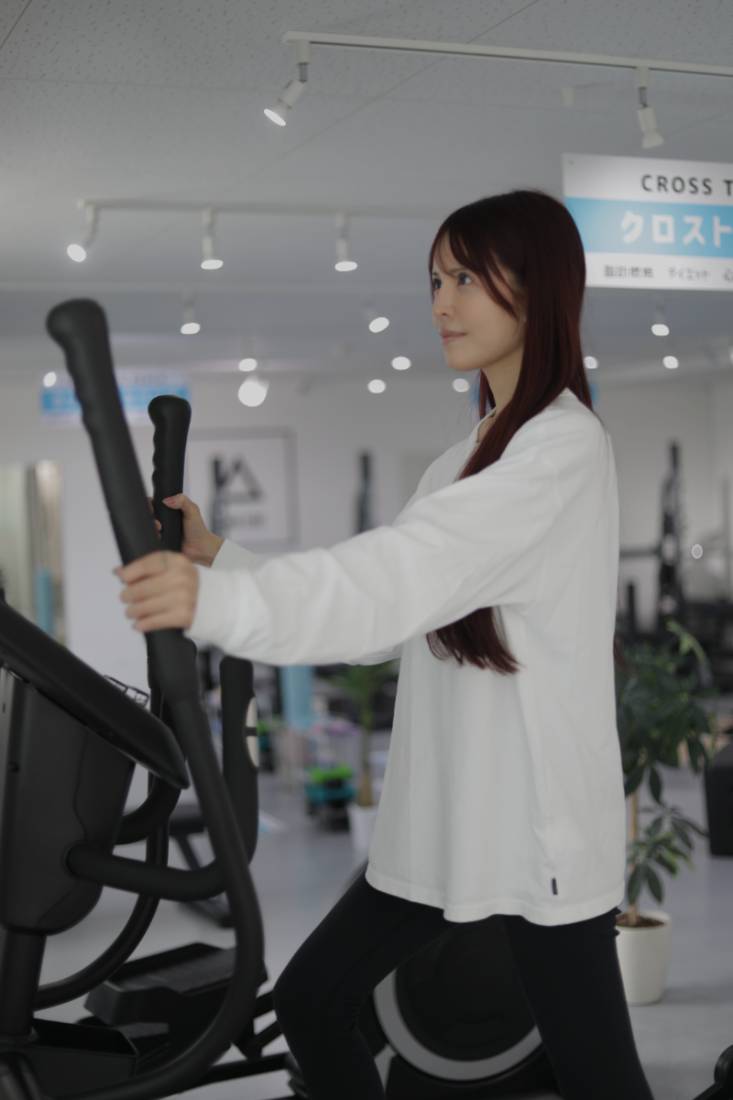 クロストレーナーで有酸素運動
